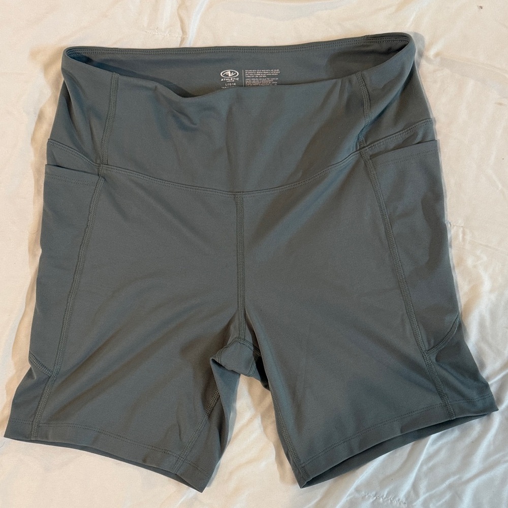 Women's High-Waist Performance Bike Shorts - Sage Green Running